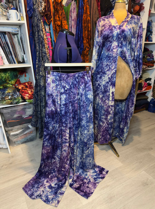 Reserver Anne . Robe dempe , pantalon large