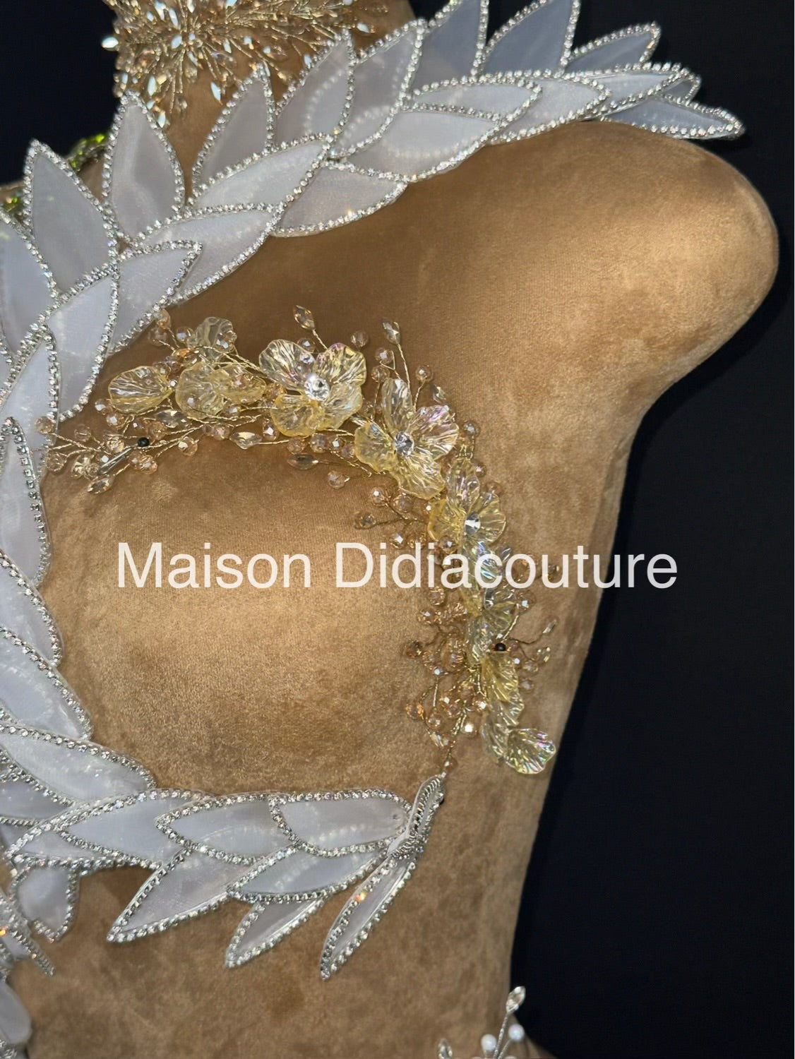 Pétales strass embellissement