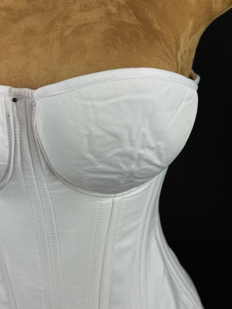 Corset de couture  – Prêt à l’emploi