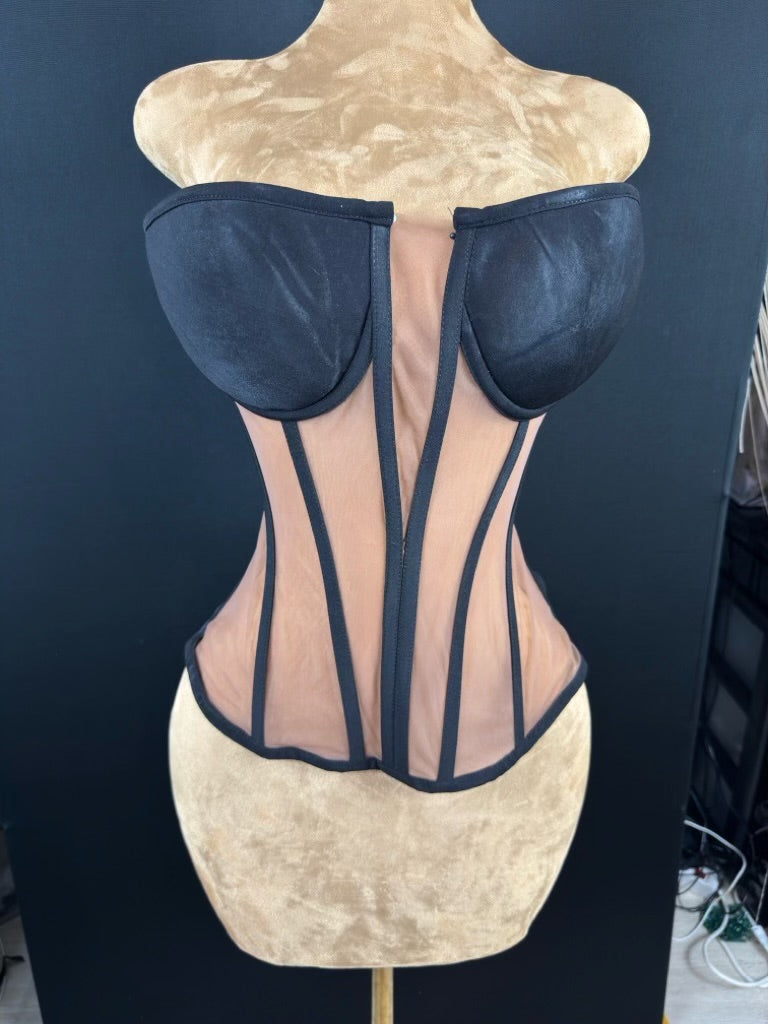 Corset de couture  – Prêt à l’emploi