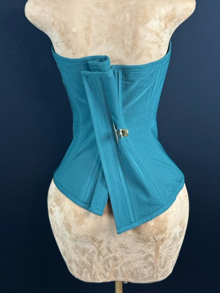 Corset de couture  – Prêt à l’emploi